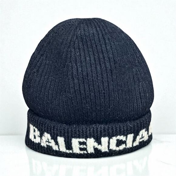 Balenciaga Black Knit Logo Beanie - Stylish Designer Winter Hat - Picture 1 of 8